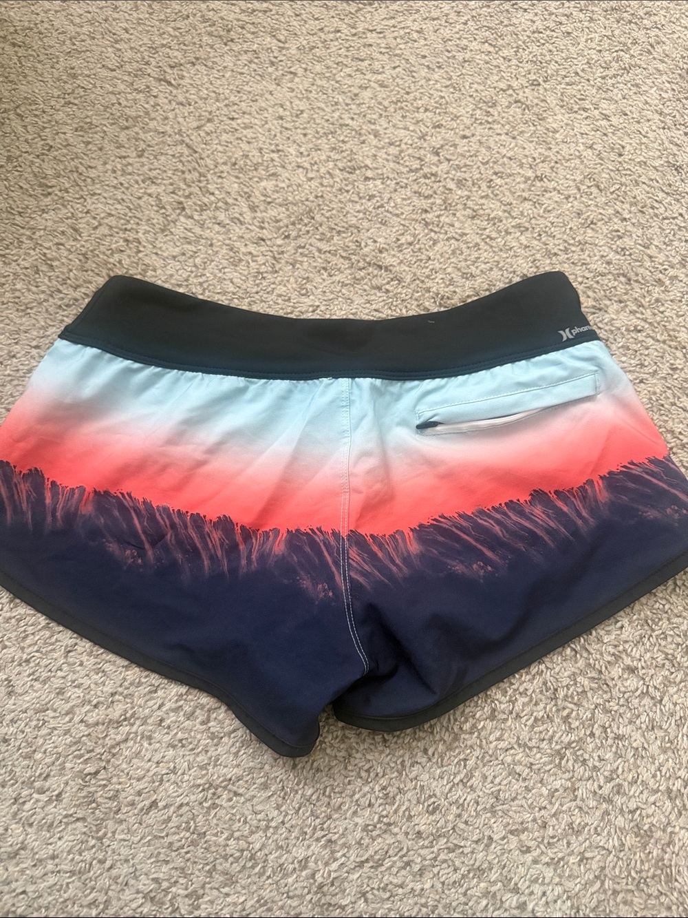 Hurley Phantom Coral-to-Black Gradient Women's Athletic/ Board Shorts - Picture 3 of 5